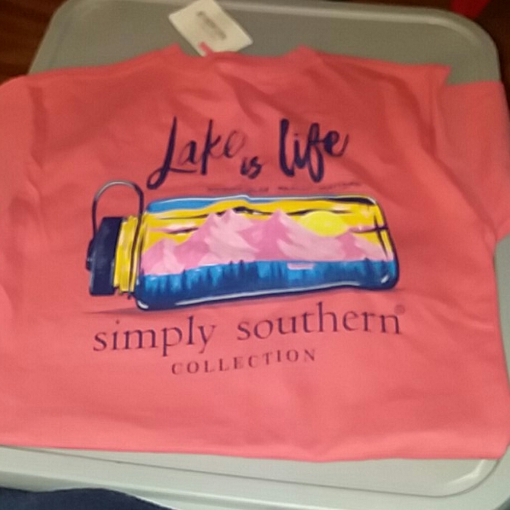 Simply southern youth tee sz yth med